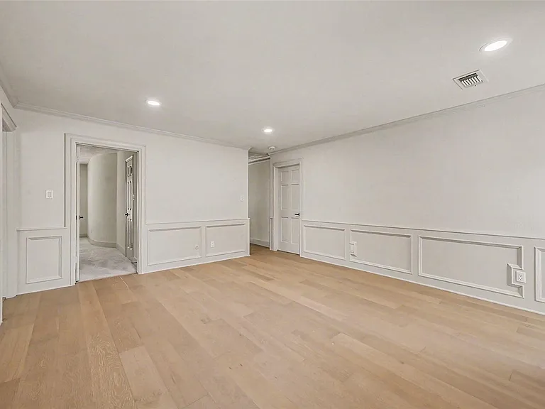 507 Commodore Way — Photo 38
