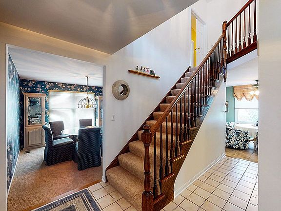 4th image of 25 Plumrose Ct