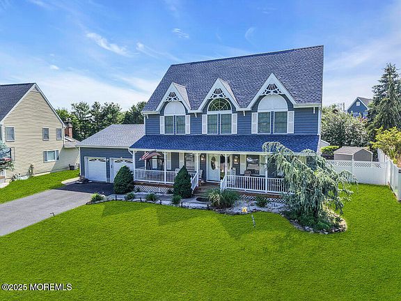 4th image of 1177 Aster Drive