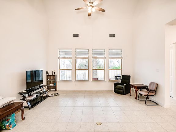 4th image of 4443 Hannover Way