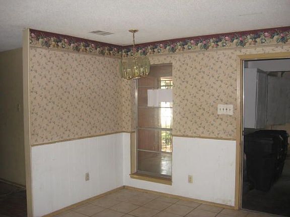 4th image of 4220 Southern Hills Dr