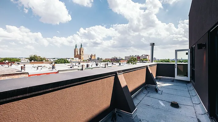 Rented by Nooklyn NYC LLC | media 13