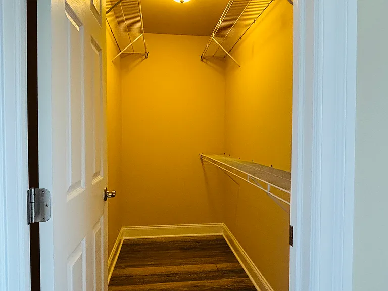 master bedroom walki-in closet