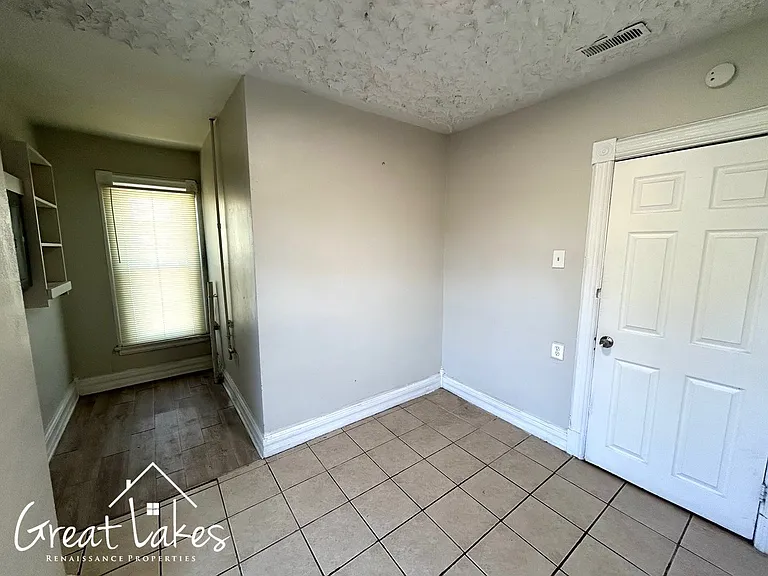 1729 Vinewood St — Photo 9