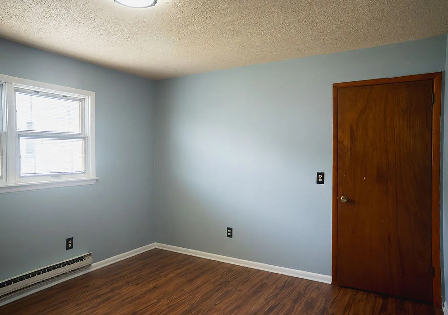 1210 Main Street — Photo 3