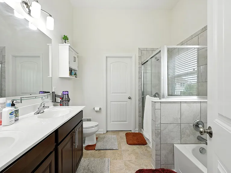 5497 Mercier St — Photo 20