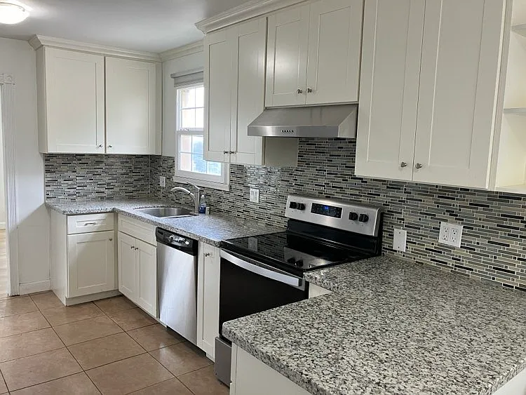 4641 Geranium Pl — Photo 9