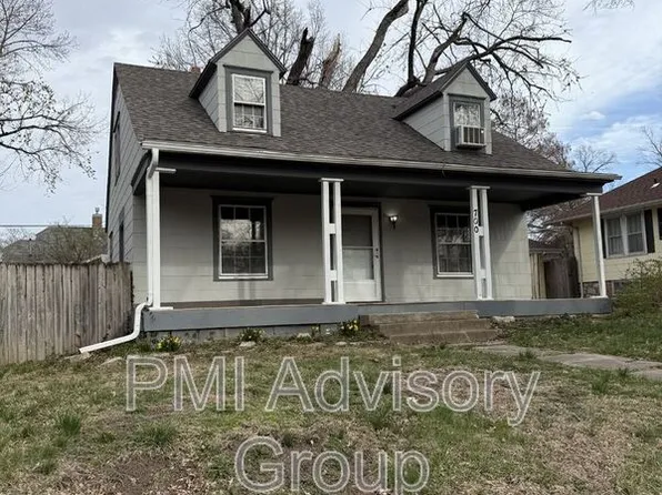700 SW Macvicar Ave, Topeka, KS 66606