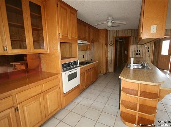 2nd image of 14367 Hwy. 1174
