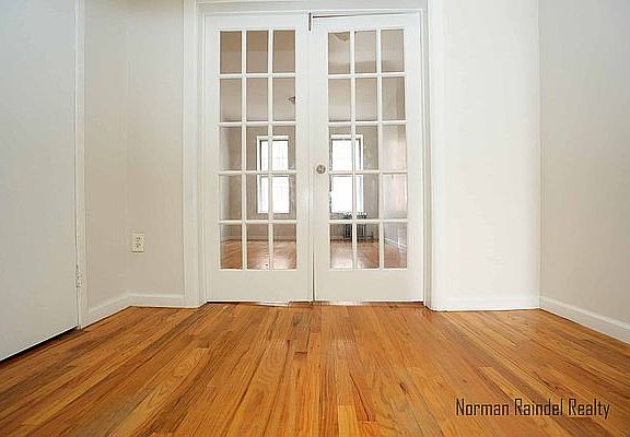 3rd image of 1476 Bryant Ave APT 1