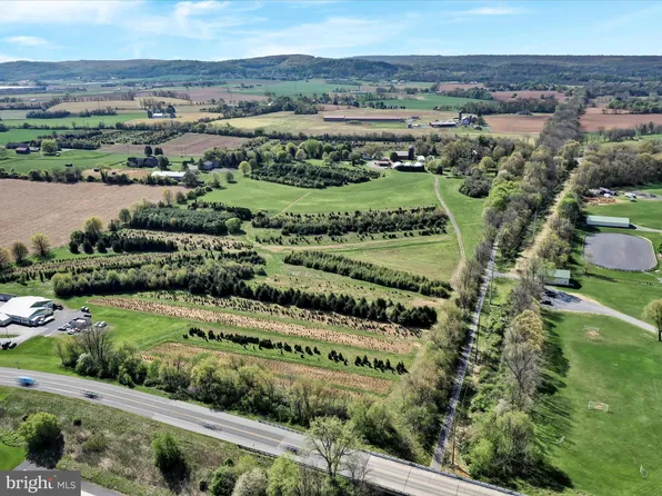 545 Zinns Mill Rd, Lebanon, PA 17042