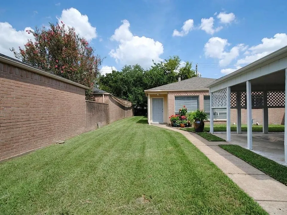 13934 Ashdale Ln