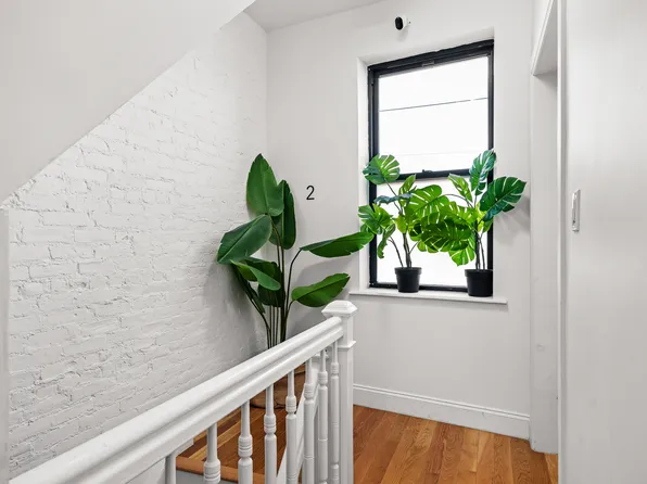 18-60 Flushing Avenue image 10 of 14