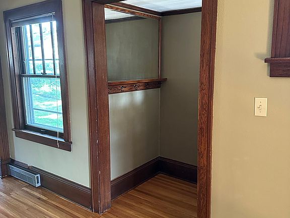 5th image of 3717 Dupont Ave S