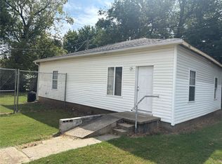 208 E 3rd St, Skiatook, OK 74070
