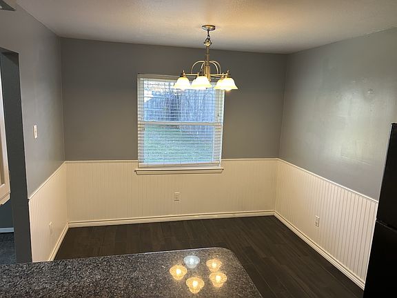 3rd image of 3701 Moselle Dr