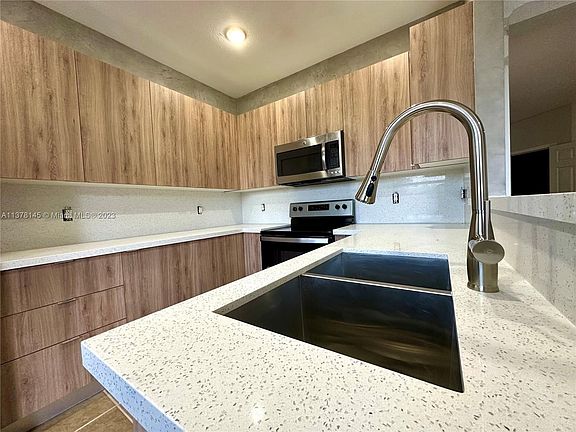 2nd image of 11309 NW 88th Ter Unit 11309