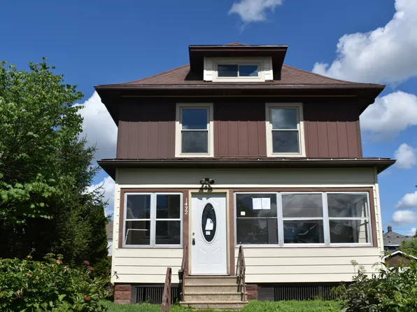 1432 9th St, Moline, IL 61265