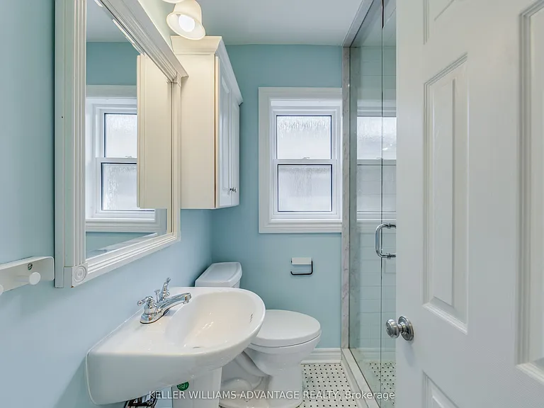 57 Red Deer Ave — Photo 10