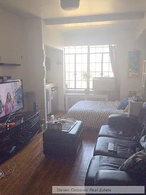 Rented by Steven Corcoran Real Estate | media 4