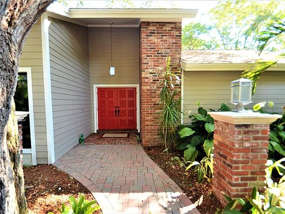 2nd image of 2010 Old Oak Ln