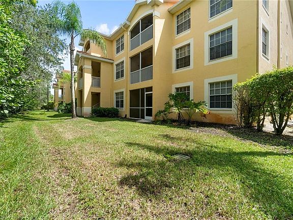 4th image of 4625 Saint Croix LN #1117