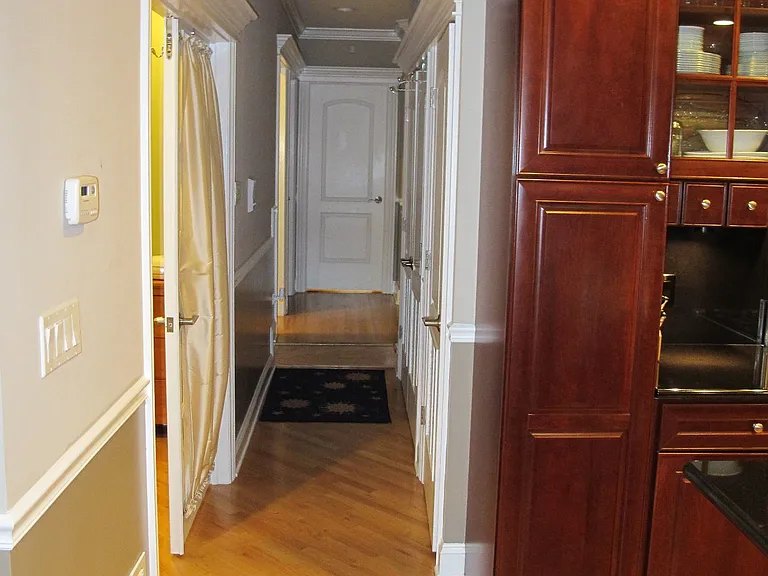 828 W Aldine Ave #3 — Photo 30