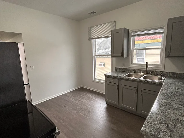 703 W Lovell St #H — Photo 3