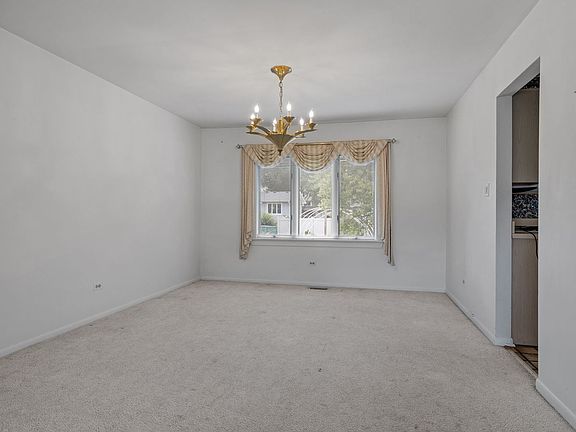 4th image of 6620 Saratoga Ave