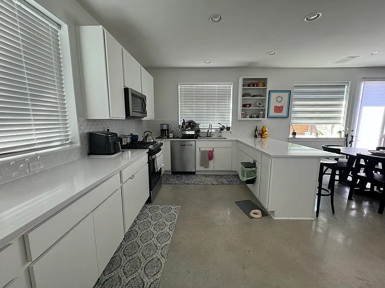 1181 Sarabeth Way — Photo 10