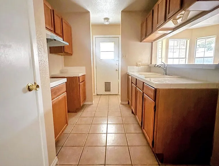 1472 Timber Valley Dr — Photo 8
