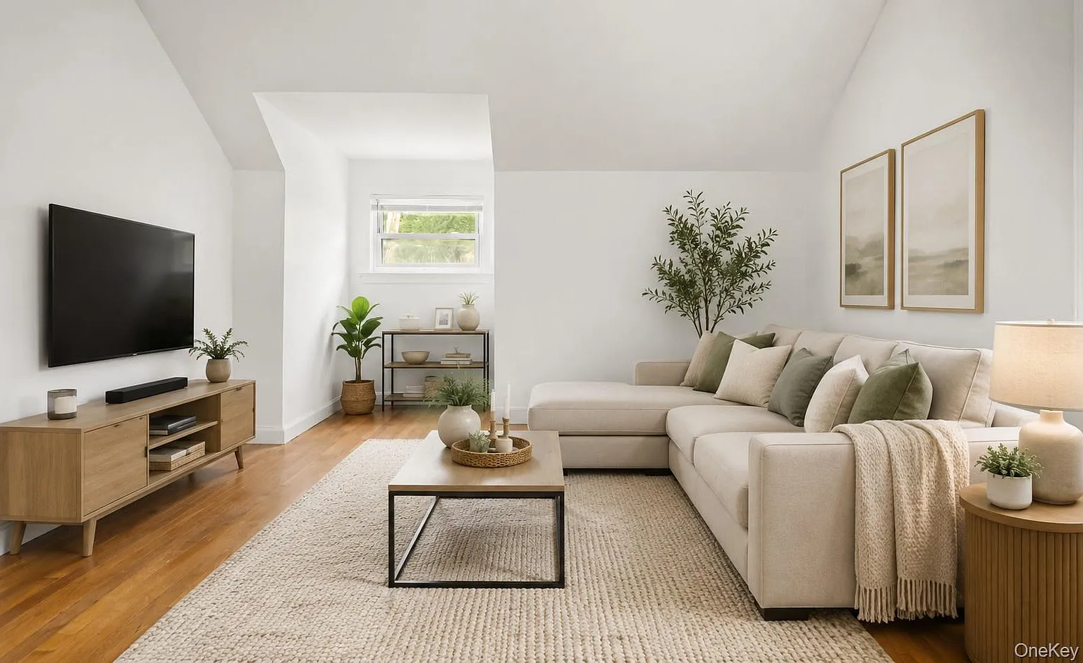 2 bed, 1.0 bath, 1100 sqft, $3,800 — Photo 1