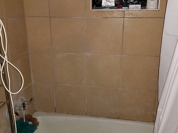 5th image of 7055 Greenberry Dr