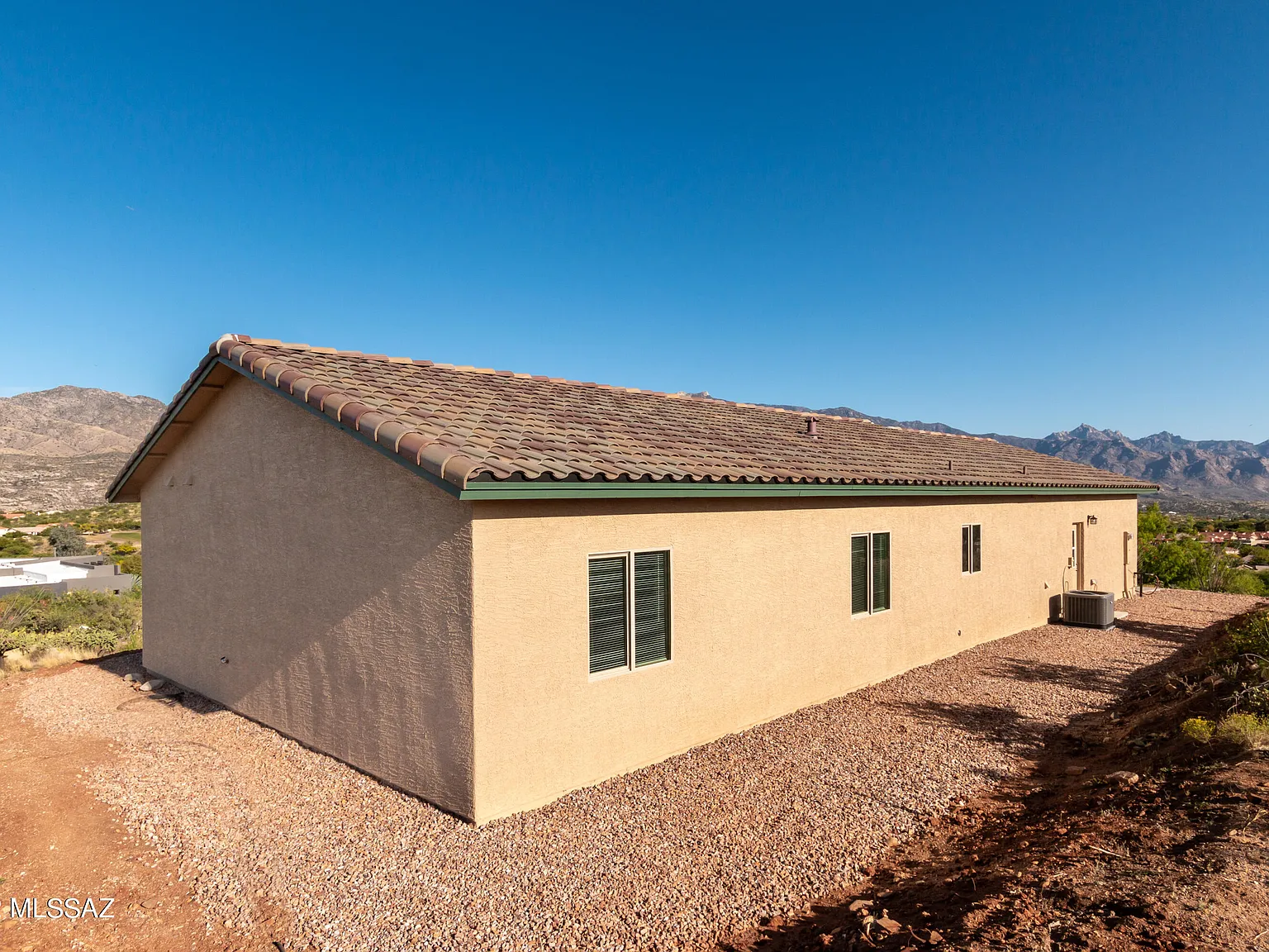 3 bed, 2.0 bath, 1500 sqft, $2,295 — Photo 3