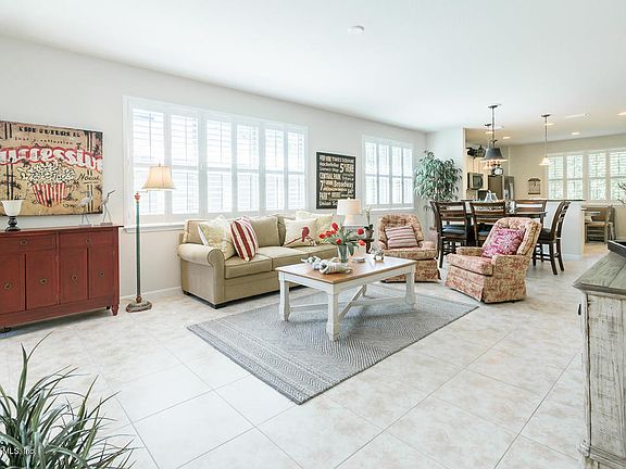 4th image of 160 Caspia Ln