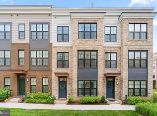 7361 Blade Dr, Falls Church, VA 22042
