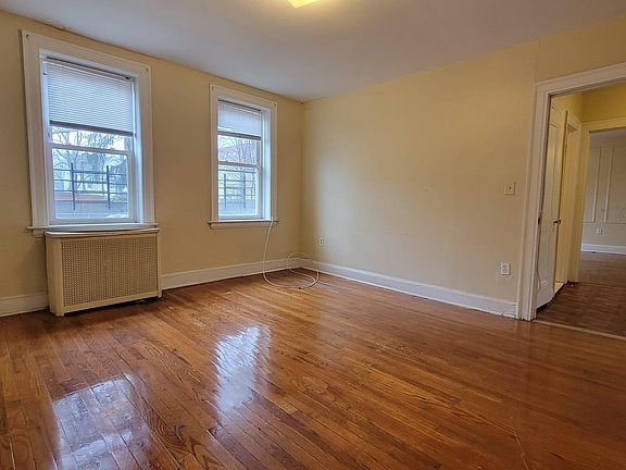 3rd image of 34 Hotchkiss St #A3