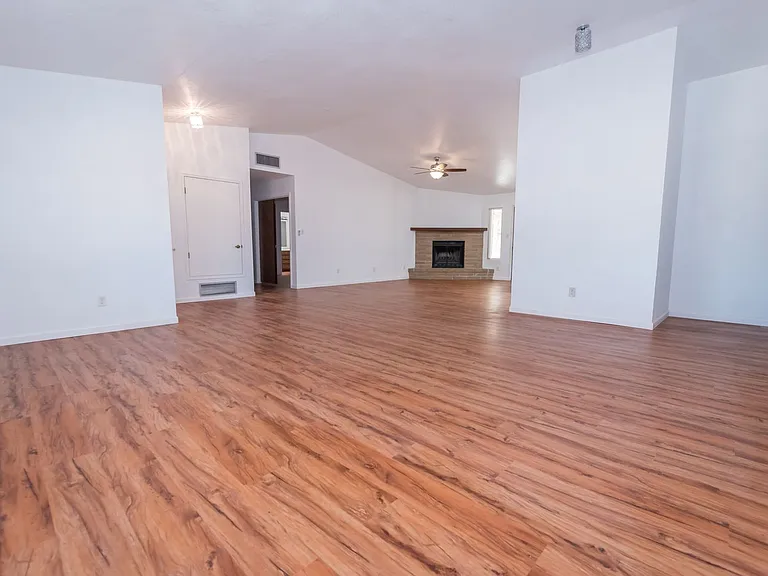 4873 Loma Loop — Photo 5