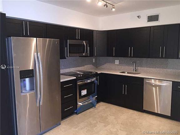 3rd image of 3530 Mystic Pointe Dr APT 1608