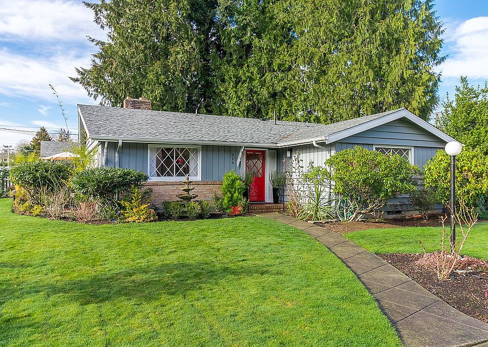 1st image of 916 S Puget Sound Ave