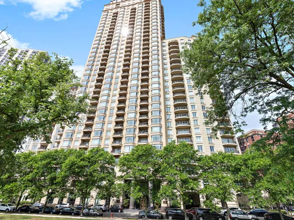 2550 N Lakeview Ave Unit N1006, Chicago, IL 60614