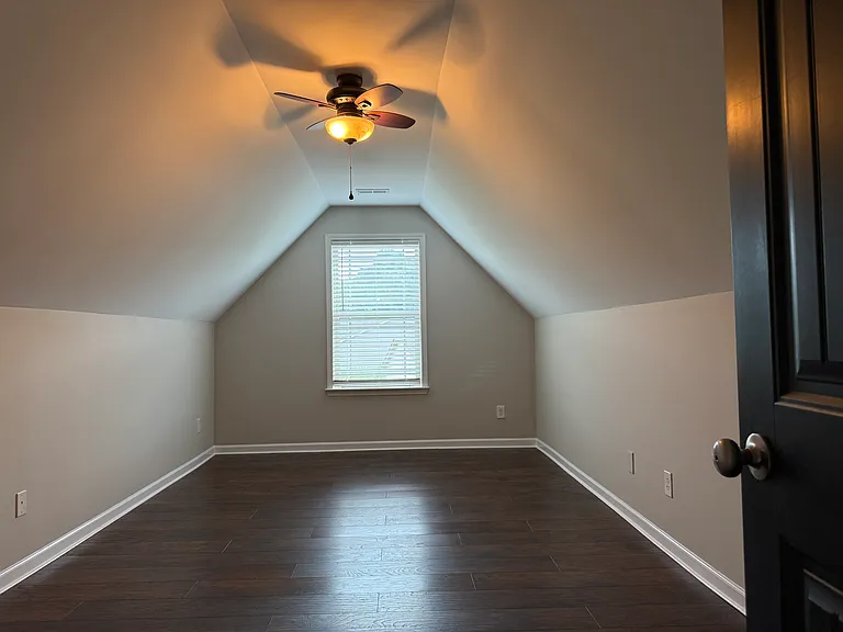 143 Stonegate Dr — Photo 24