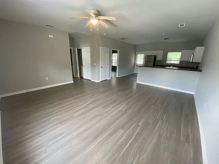 117 Bonielane Dr — Photo 2