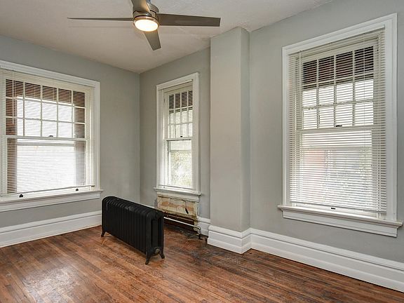 3rd image of 1692 Bryden Rd #C