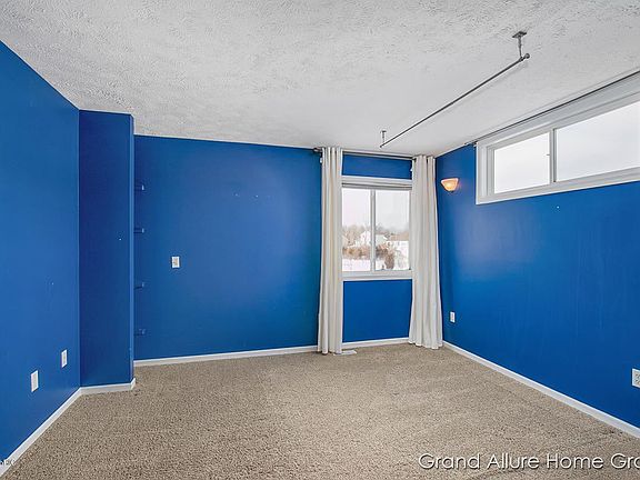 3rd image of 7093 Terra Cotta Ave SE
