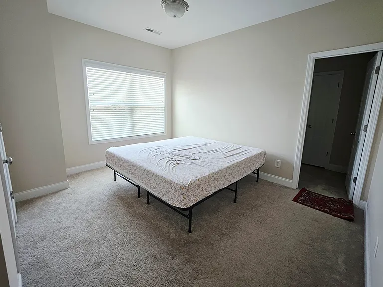 5790 Highland Grove Dr — Photo 22