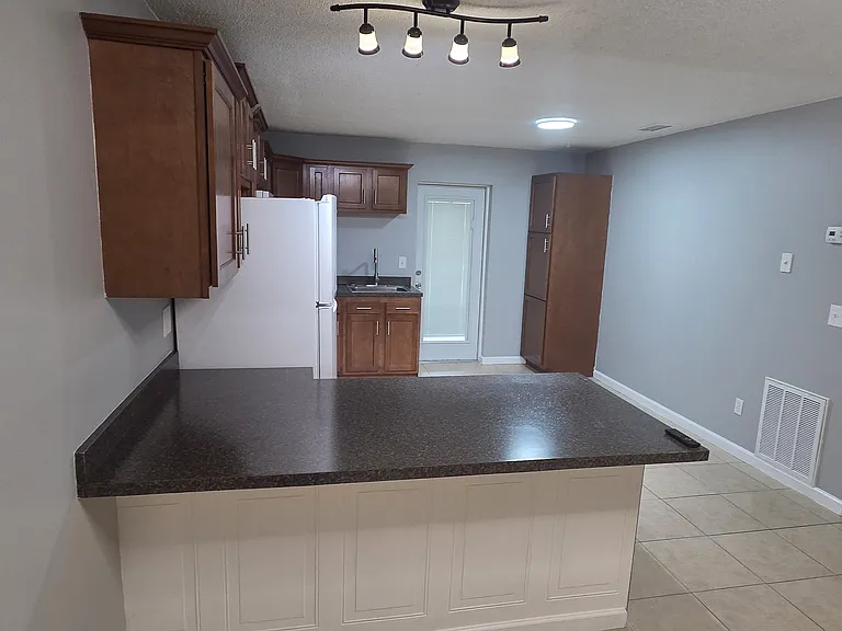 11509 Colony Hill Dr #B — Photo 3