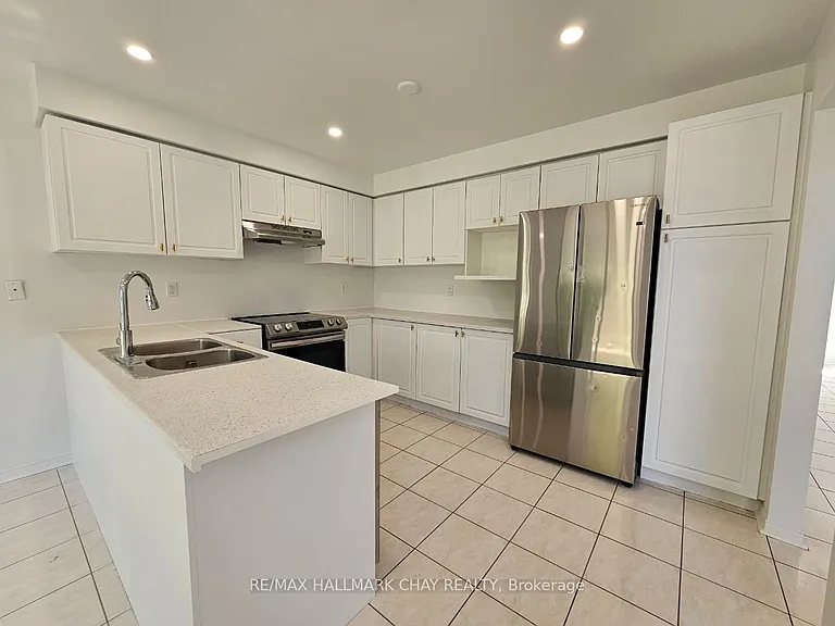 219 Wessenger Dr — Photo 8