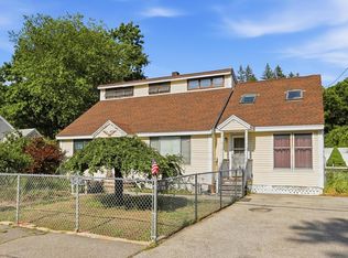 364 W Meadow Rd, Lowell, MA 01854