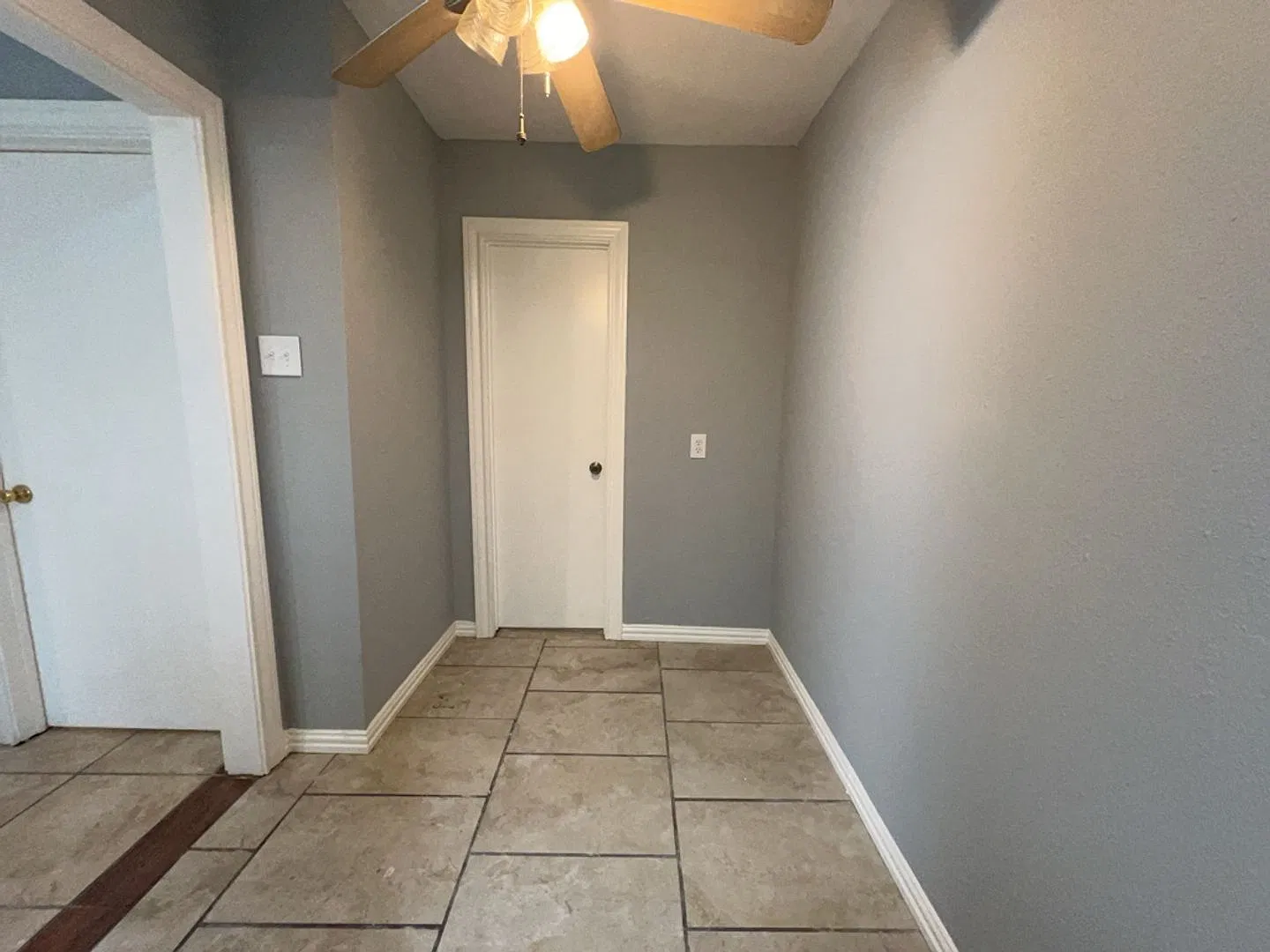 405 Johnson St — Photo 4